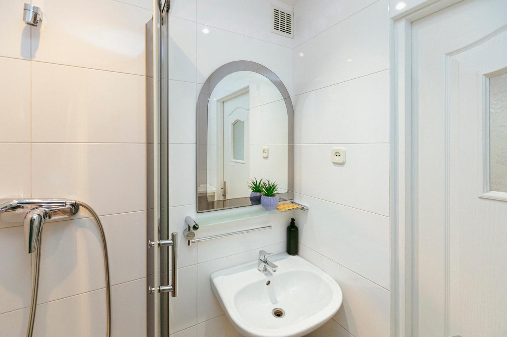 Plac Konstytucji 6 Grey - Bezplatny Garaz Podziemny - Free Parking - Apartament Dla 4 Osob Varšava Exteriér fotografie
